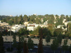 1200px-Beit_Hakerem_East